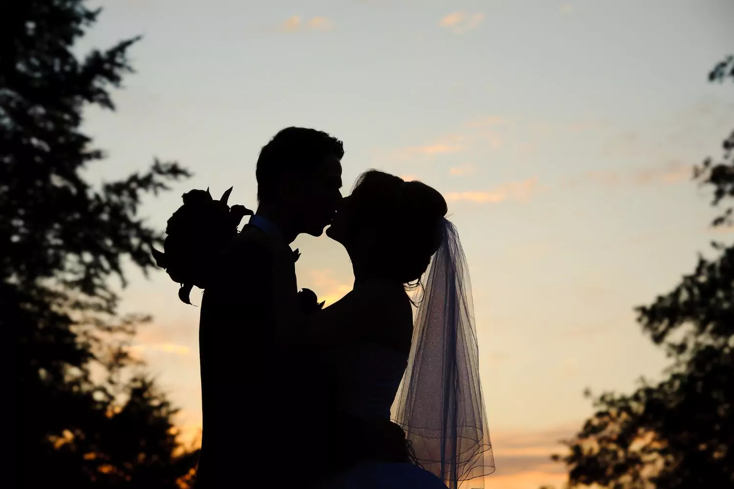 The Benefits to Marrying in Your 30s
